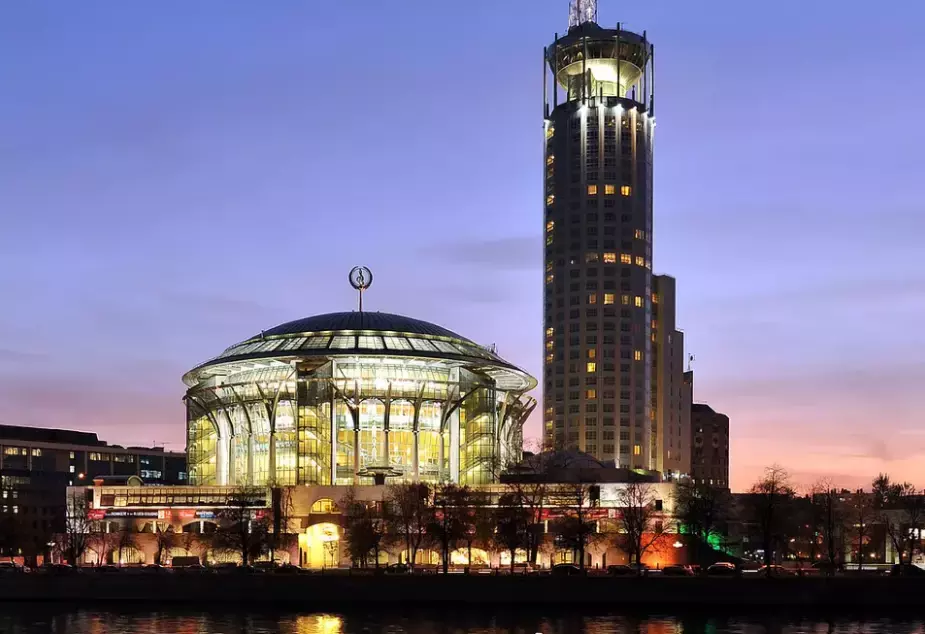 هتل سوئیس اوتل کراسنی هالمی